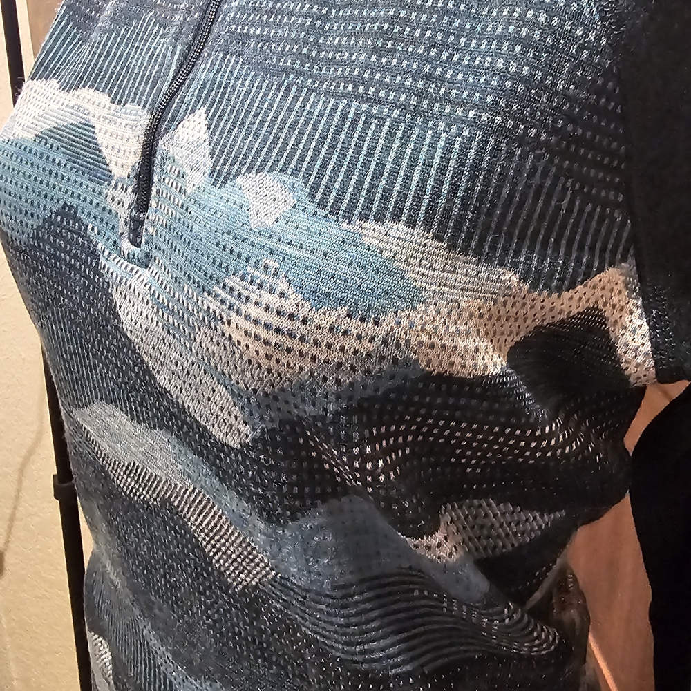 Smartwool Blue and Gray Mountain Pattern Half-Zip Sweatshirt - Picture 3 of 7